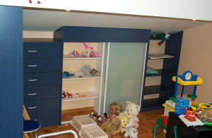 garderobna omara v otroški sobi