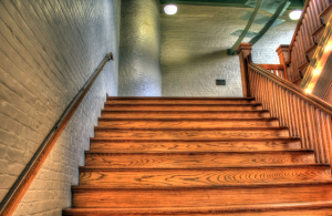 tipi lesenih stopnic